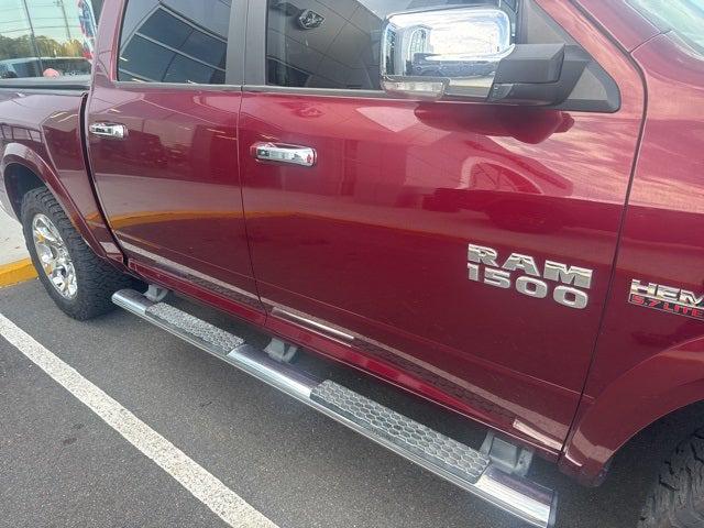 2017 RAM 1500 Laramie Crew Cab 4x4 57 Box 2017 RAM 1500 Laramie Crew Cab 4x4 57 Box