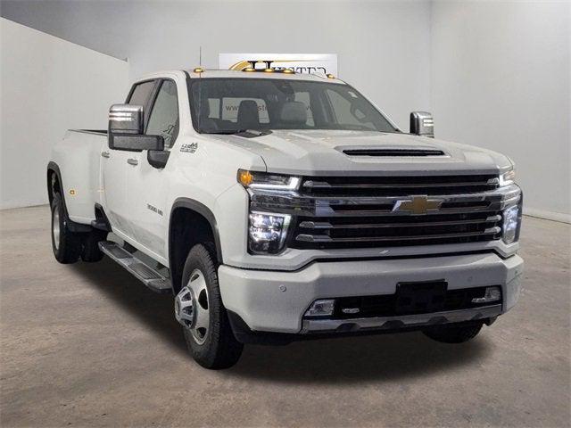 2022 Chevrolet Silverado 3500HD 4WD Crew Cab Long Bed High Country