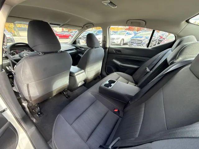 2024 Nissan Altima SV FWD