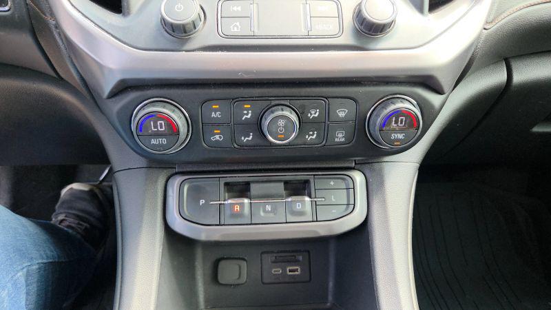 2020 GMC Acadia AWD AT4