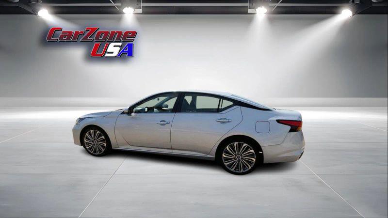 2023 Nissan Altima SL FWD