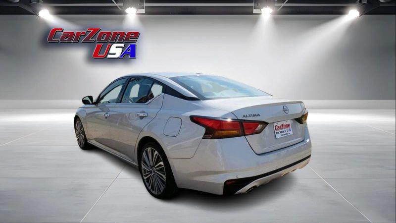 2023 Nissan Altima SL FWD