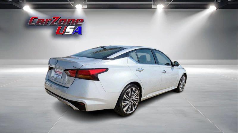 2023 Nissan Altima SL FWD