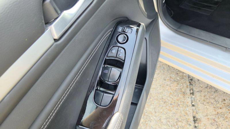 2023 Nissan Altima SL FWD