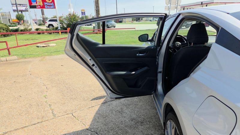 2023 Nissan Altima SL FWD