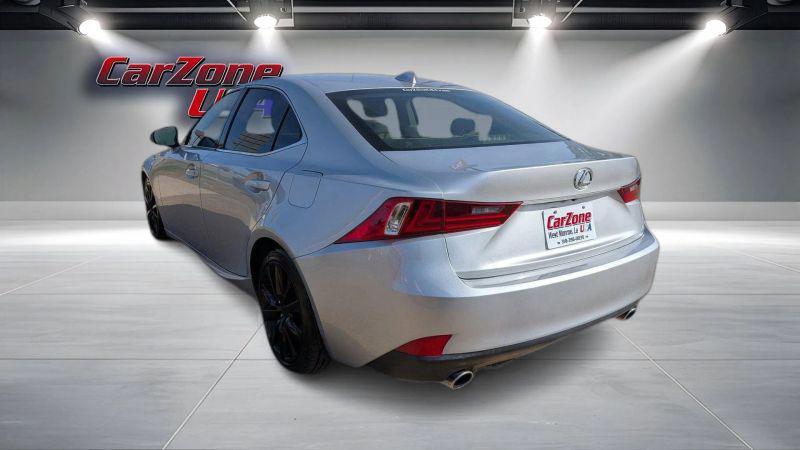 2016 Lexus IS 200t 200t