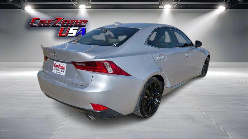 2016 Lexus IS 200t 200t