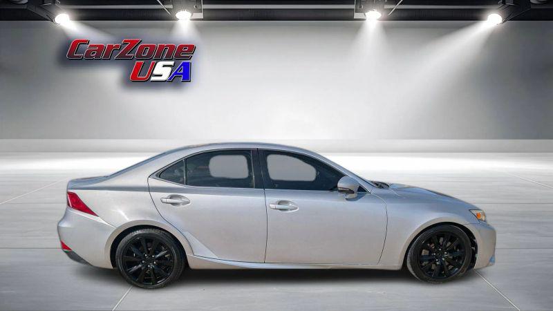 2016 Lexus IS 200t 200t
