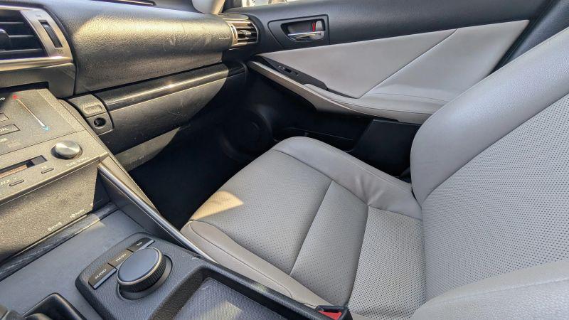 2016 Lexus IS 200t 200t