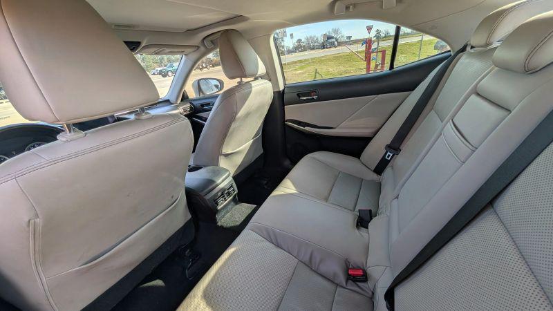2016 Lexus IS 200t 200t