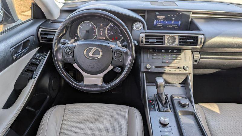 2016 Lexus IS 200t 200t