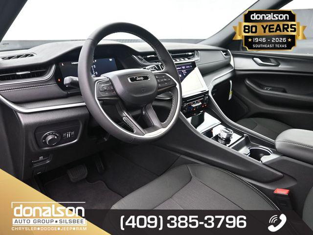 2025 Jeep Grand Cherokee L Laredo 4x2