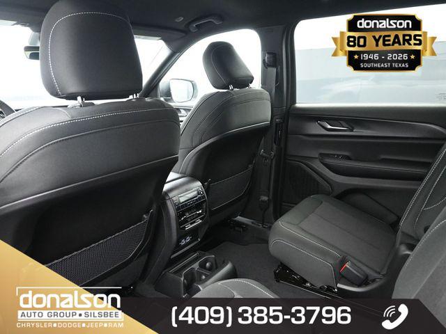 2025 Jeep Grand Cherokee L Laredo 4x2