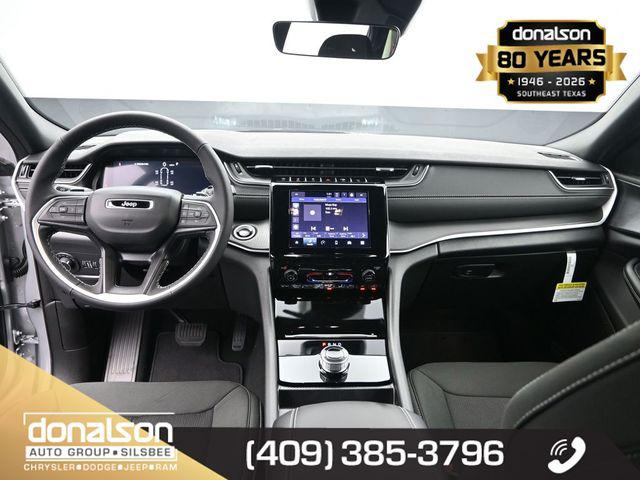2025 Jeep Grand Cherokee L Laredo 4x2