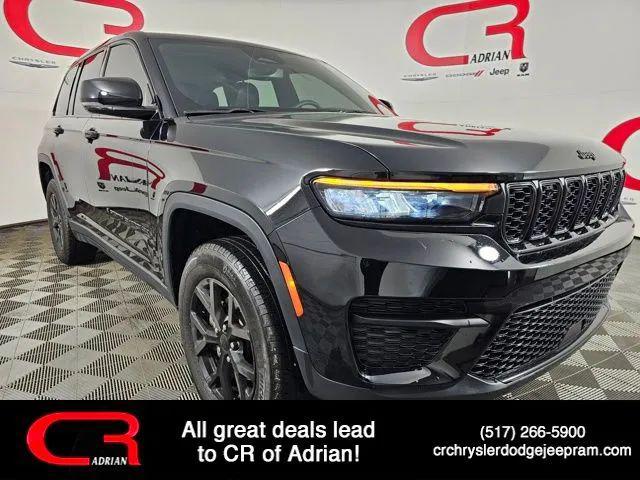 2024 Jeep Grand Cherokee Altitude X 4x4 for sale in Adrian, MI
