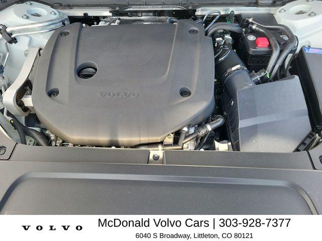 2026 Volvo XC90 Plus, B6 AWD Gas (mild hybrid), Gasoline, Bright, 7 Seats
