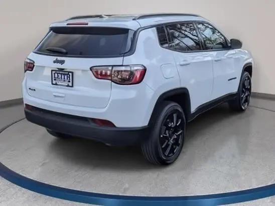 2026 Jeep Compass Latitude Altitude