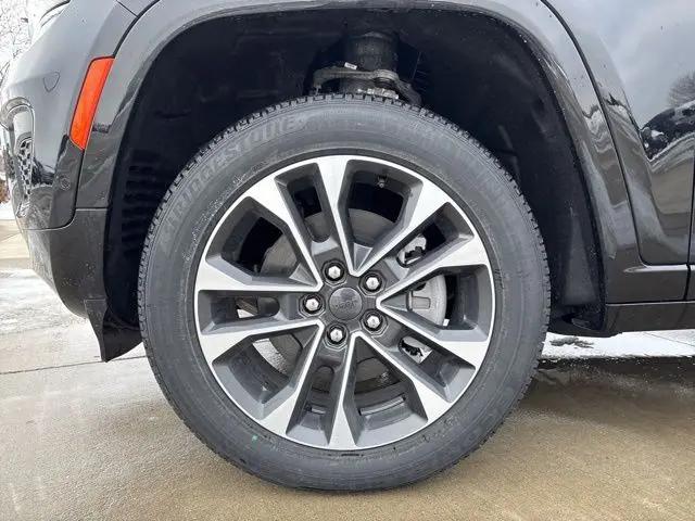 2025 Jeep Grand Cherokee L Overland 4x4