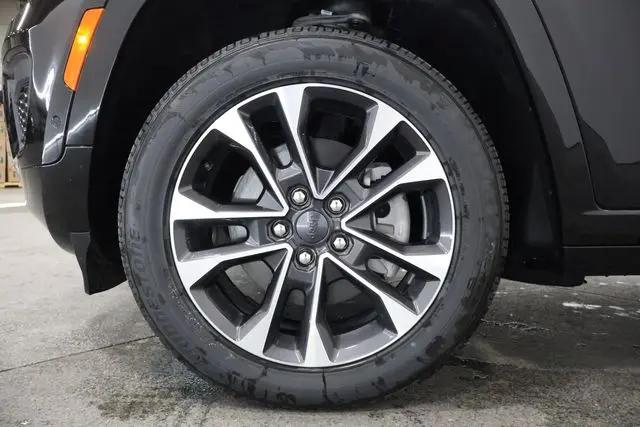 2025 Jeep Grand Cherokee L Overland 4x4