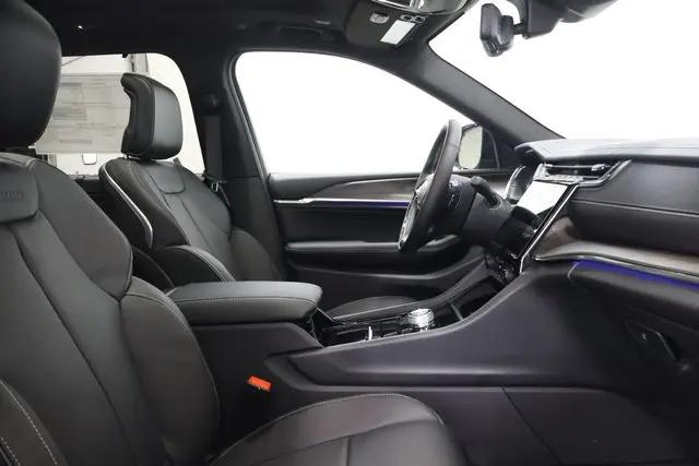 2025 Jeep Grand Cherokee L Overland 4x4