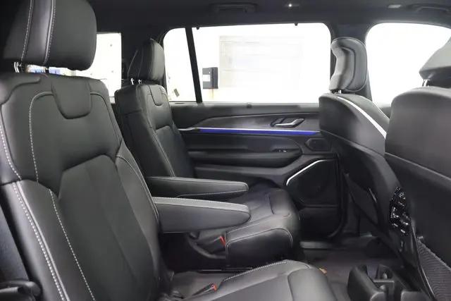 2025 Jeep Grand Cherokee L Overland 4x4