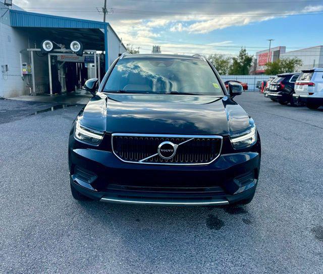 2019 Volvo XC40 T4 Momentum 2019 Volvo XC40 T4 Momentum