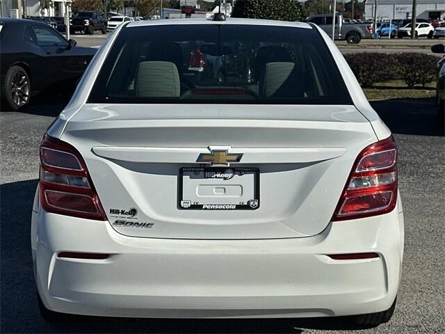 2017 Chevrolet Sonic LS Auto 2017 Chevrolet Sonic LS Auto