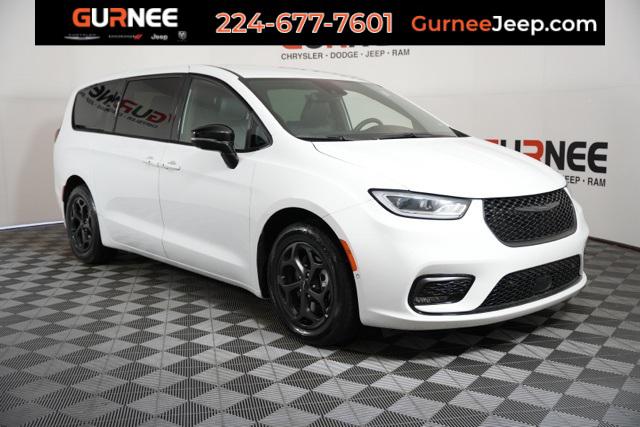 2024 Chrysler Pacifica Hybrid S Appearance Pkg