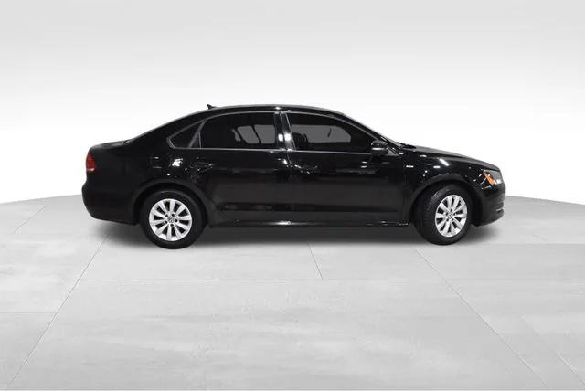 2014 Volkswagen Passat 1.8T Wolfsburg Edition 2014 Volkswagen Passat 1.8T Wolfsburg Edition