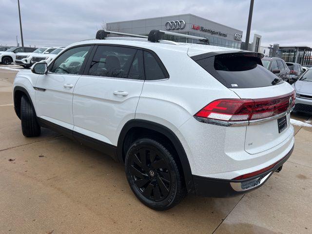 2026 Volkswagen Atlas Cross Sport SE with Technology