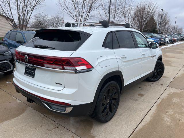 2026 Volkswagen Atlas Cross Sport SE with Technology
