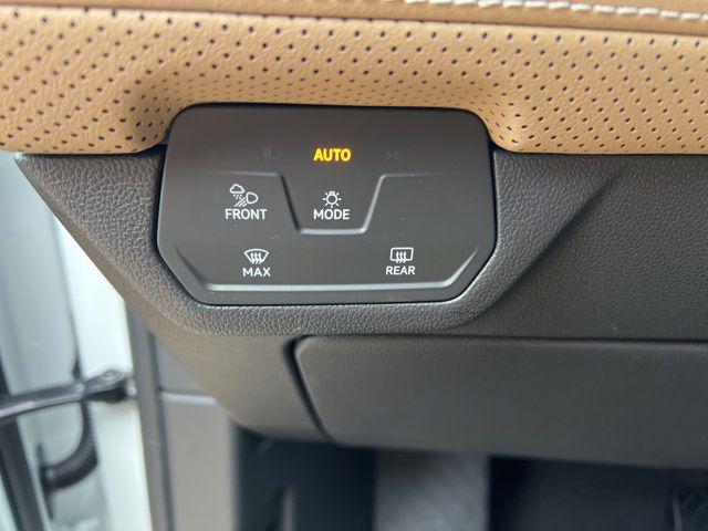 2026 Volkswagen Atlas Cross Sport SE with Technology