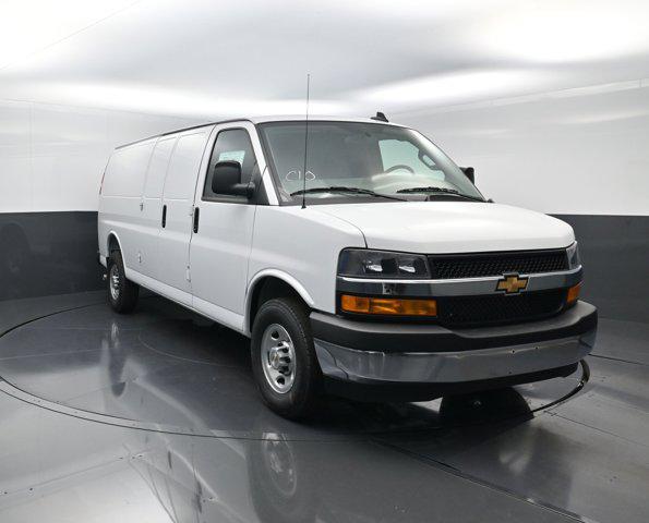 2025 Chevrolet Express Cargo Van RWD 3500 Extended Wheelbase WT