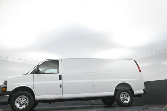 2025 Chevrolet Express Cargo Van RWD 3500 Extended Wheelbase WT