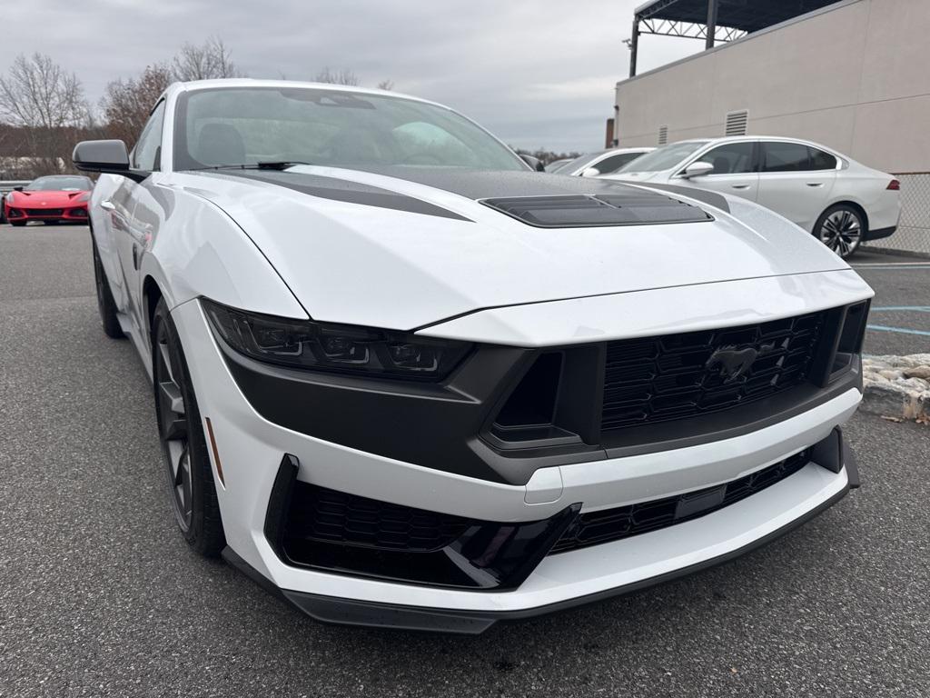 2025 Ford Mustang Dark Horse photo 4