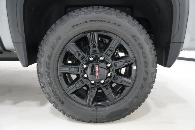 2026 GMC Sierra 2500HD Crew Cab, Standard Bed, AT4, 4WD