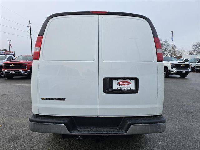 2025 Chevrolet Express Cargo Van RWD 3500 Extended Wheelbase WT