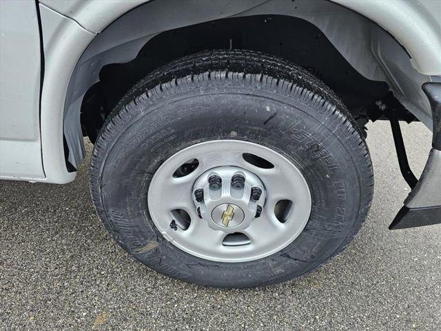 2025 Chevrolet Express Cargo Van RWD 3500 Extended Wheelbase WT
