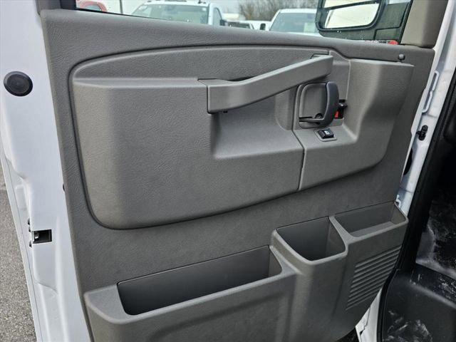 2025 Chevrolet Express Cargo Van RWD 3500 Extended Wheelbase WT