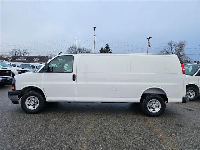 2025 Chevrolet Express Cargo Van RWD 3500 Extended Wheelbase WT