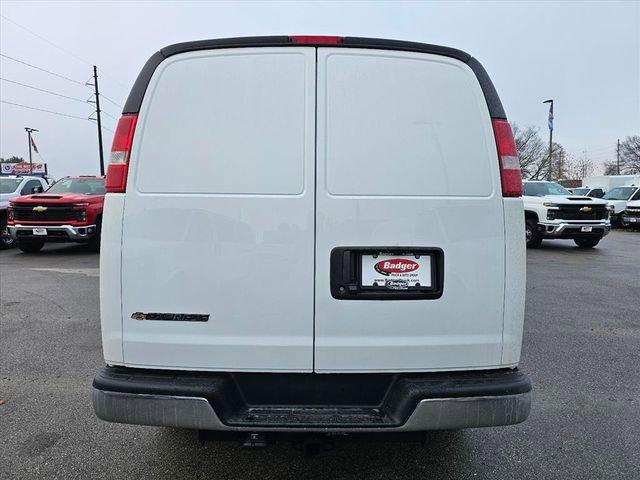 2025 Chevrolet Express Cargo Van RWD 3500 Extended Wheelbase WT