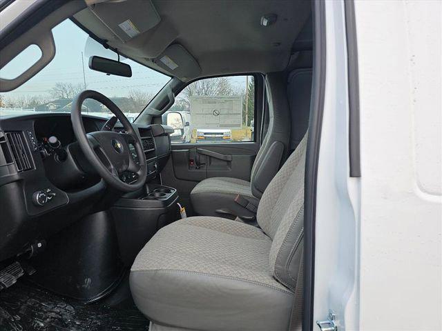 2025 Chevrolet Express Cargo Van RWD 3500 Extended Wheelbase WT