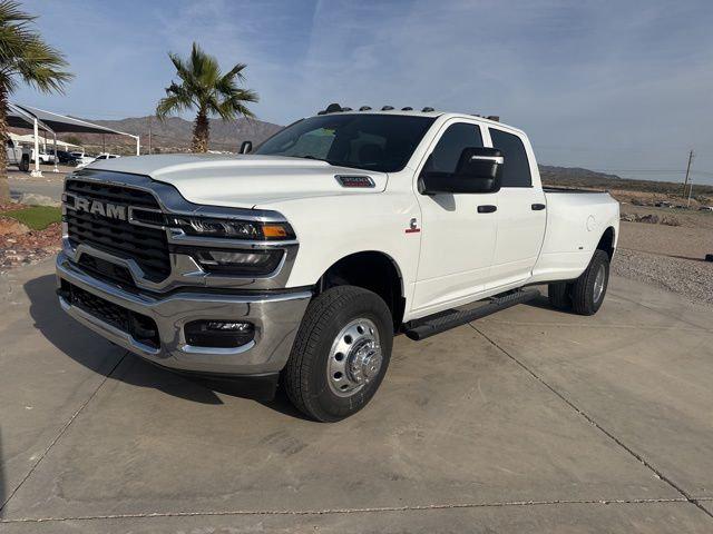 2026 RAM Ram 3500 RAM 3500 TRADESMAN CREW CAB 4X4 8 BOX