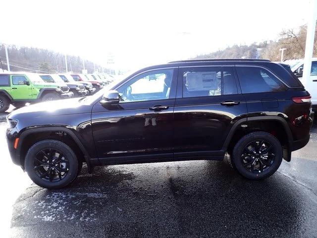 2026 Jeep Grand Cherokee GRAND CHEROKEE LAREDO ALTITUDE 4X4