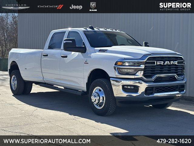 2026 RAM Ram 3500 RAM 3500 TRADESMAN CREW CAB 4X4 8 BOX
