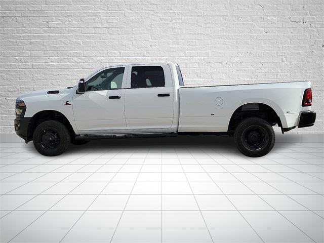 2026 RAM Ram 3500 RAM 3500 TRADESMAN CREW CAB 4X4 8 BOX