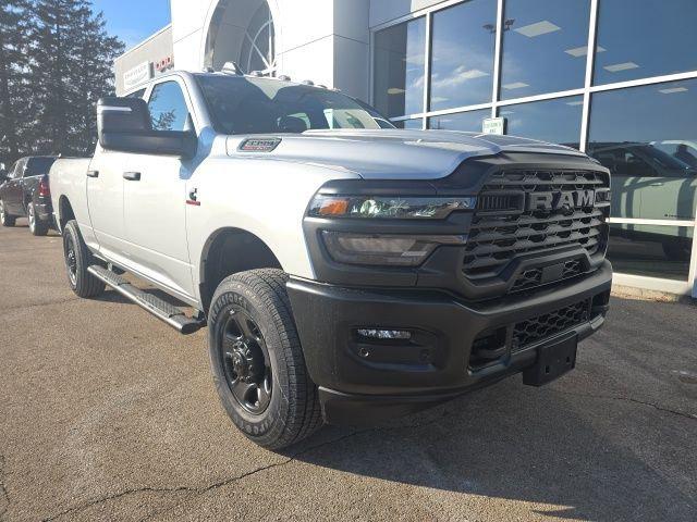 2026 RAM Ram 3500 RAM 3500 TRADESMAN CREW CAB 4X4 64 BOX