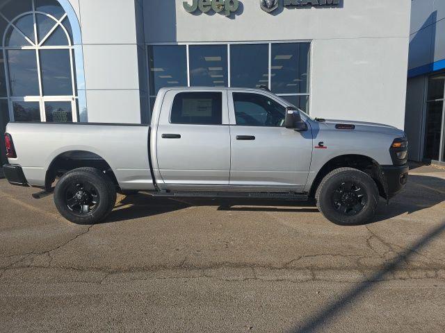 2026 RAM Ram 3500 RAM 3500 TRADESMAN CREW CAB 4X4 64 BOX