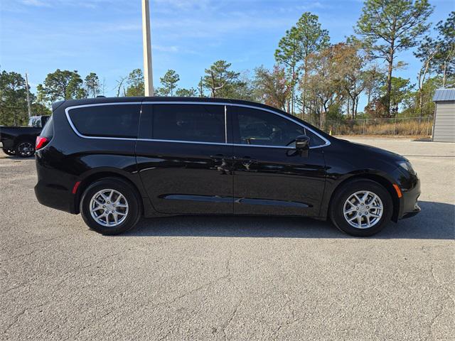 2026 Chrysler Voyager VOYAGER LX