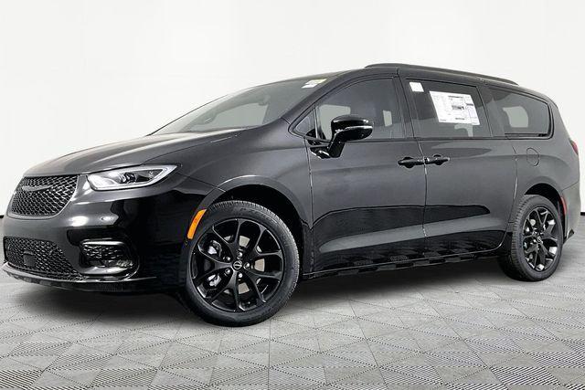 2026 Chrysler Pacifica PACIFICA LIMITED AWD